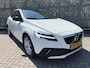 Volvo V40 Cross Country 2.0 T4 AWD Summum | Trekhaak | Navigatie | High Performance Audio | All-Season banden | Achteruitrijcamera | Parkeersensoren | Panoramadak | LED Koplampen | Lederen Bekleding | Stoelverwarming
