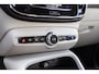 Volvo XC40 1.5 T3 Momentum Pro | Achteruitrijcamera | Parkeersensoren | Keyless Entry | Elektrische Achterklep | Navigatie | Cruise Control Adaptief | BLIS