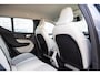 Volvo XC40 1.5 T3 Momentum Pro | Achteruitrijcamera | Parkeersensoren | Keyless Entry | Elektrische Achterklep | Navigatie | Cruise Control Adaptief | BLIS