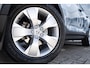 Volvo XC40 1.5 T3 Momentum Pro | Achteruitrijcamera | Parkeersensoren | Keyless Entry | Elektrische Achterklep | Navigatie | Cruise Control Adaptief | BLIS