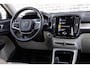 Volvo XC40 1.5 T3 Momentum Pro | Achteruitrijcamera | Parkeersensoren | Keyless Entry | Elektrische Achterklep | Navigatie | Cruise Control Adaptief | BLIS
