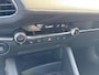 Mazda 3 HB 2.0 e-SkyActiv-X 180 M Hybrid Comfort met Bose , Trekhaak, Leder, Bose, Adap.Cruise, Navi, Apple, LMV 18 Inch, Camera, PDC, Stuur/Stoelverwarming