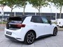 Volkswagen ID.3 Pure Panoramadak | Achteruitrijcamera | Keyless Go & Entry | IQ Light Matrix LED | Stoel&Stuurverwarming | 19"Inch |