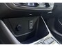 Opel Crossland 1.2 Turbo Elegance 110 PK | Navigatie | Climate control | Camera | Extra getint glas | AGR Stoel | Lichtmetalen velgen