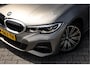 BMW 3-Serie 330e High Executive M-sport | Leder | Camera