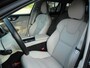 Volvo V60 2.0 B3 Hybrid Essential Edition Automaat Nav Leder 19"Lmv Ecc Camera Pdc Privacyglas Rijklaarprijs