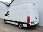 Mercedes-Benz Sprinter 319 3.0 V6 L2H2 10-Inch MBUX Navigatie Climate Control Cruise Control 3,5 Trekhaak Oprijplaat