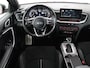 Kia Ceed 1.5 T-GDi GT-PlusLine | Panoramadak | Trekhaak | Stoelverwarming | Leder/Alcantara | JBL Sound | Carplay | Adaptive cruise | Sportstoelen | Achterbankverwarming | Keyless | Navigatie | Camera | Memory | Side Assist