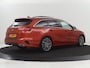 Kia Ceed 1.5 T-GDi GT-PlusLine | Panoramadak | Trekhaak | Stoelverwarming | Leder/Alcantara | JBL Sound | Carplay | Adaptive cruise | Sportstoelen | Achterbankverwarming | Keyless | Navigatie | Camera | Memory | Side Assist