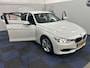 BMW 3-Serie 320i Edition Executive / NETTE AUTO / NAVI-MULTIEMEDIA / RIJDT SCHAKELT GOED