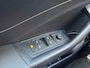 Volkswagen T-Roc 1.5 150pk TSI R-Line Edition Koplampverlichting matrix-led (IQ.LIGHT) | Panoramaschuif-kanteldak | Winter Pakket