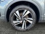 Volkswagen T-Roc 1.5 150pk TSI R-Line Edition Koplampverlichting matrix-led (IQ.LIGHT) | Panoramaschuif-kanteldak | Winter Pakket