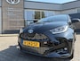 Toyota Yaris 1.5 Hybrid GR SPORT PANODAK STOEL/STUURVERW JBL-AUDIO HEAD-UP 18'' LM-VELGEN PARK-SENSOREN NAVI KEYLESS CAMERA APPLE/ANDROID NL-AUTO 1E-EIG