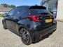Toyota Yaris 1.5 Hybrid GR SPORT PANODAK STOEL/STUURVERW JBL-AUDIO HEAD-UP 18'' LM-VELGEN PARK-SENSOREN NAVI KEYLESS CAMERA APPLE/ANDROID NL-AUTO 1E-EIG