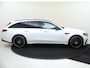 Mercedes-Benz E-klasse Estate AMG 53 4MATIC+ Night Edition / Opaalwit Magno/ Panoramadak/ SUPERSCREEN/ Dynamic Plus/ Night 1+2/ Perf. Stoelen/ El. Trekhaak/ UNIEK!