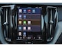 Volvo XC60 T8 Recharge AWD Plus Dark - Panorama/schuifdak - IntelliSafe Assist & Surround - 360º Camera - Harman/Kardon audio - Adaptieve LED koplampen - Verwarmde voorstoelen, stuur & achterbank - Parkeersensoren voor & achter - Elektr. bedienb. voorstoelen met geheugen - Draadloze tel. lader - Extra getint glas - 20' LMV