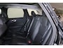 Volvo XC60 T8 Recharge AWD Plus Dark - Panorama/schuifdak - IntelliSafe Assist & Surround - 360º Camera - Harman/Kardon audio - Adaptieve LED koplampen - Verwarmde voorstoelen, stuur & achterbank - Parkeersensoren voor & achter - Elektr. bedienb. voorstoelen met geheugen - Draadloze tel. lader - Extra getint glas - 20' LMV