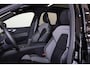 Volvo XC60 T6 Recharge AWD Plus Black Edition - Panorama/schuifdak - IntelliSafe Assist & Surround - 360º Camera - Harman/Kardon audio - Adaptieve LED koplampen - Verwarmde voorstoelen, stuur & achterbank - Parkeersensoren voor & achter - Elektr. bedienb. voorstoelen met geheugen - Head up display - Draadloze tel. lader - Extra getint glas - Inklapbare trekhaak - 21' LMV