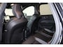 Volvo XC60 T6 Recharge AWD Plus Black Edition - Panorama/schuifdak - IntelliSafe Assist & Surround - 360º Camera - Harman/Kardon audio - Adaptieve LED koplampen - Verwarmde voorstoelen, stuur & achterbank - Parkeersensoren voor & achter - Elektr. bedienb. voorstoelen met geheugen - Head up display - Draadloze tel. lader - Extra getint glas - Inklapbare trekhaak - 21' LMV
