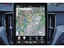 Volvo XC60 T6 Recharge AWD Plus Black Edition - Panorama/schuifdak - IntelliSafe Assist & Surround - 360º Camera - Harman/Kardon audio - Adaptieve LED koplampen - Verwarmde voorstoelen, stuur & achterbank - Parkeersensoren voor & achter - Elektr. bedienb. voorstoelen met geheugen - Head up display - Draadloze tel. lader - Extra getint glas - Inklapbare trekhaak - 21' LMV
