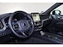 Volvo XC60 T6 Recharge AWD Plus Black Edition - Panorama/schuifdak - IntelliSafe Assist & Surround - 360º Camera - Harman/Kardon audio - Adaptieve LED koplampen - Verwarmde voorstoelen, stuur & achterbank - Parkeersensoren voor & achter - Elektr. bedienb. voorstoelen met geheugen - Head up display - Draadloze tel. lader - Extra getint glas - Inklapbare trekhaak - 21' LMV