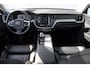 Volvo XC60 T8 390PK Automaat Recharge AWD Inscription / Head up display / Leer dashboard / Trekhaak / BLIS / Adaptieve cruise control / Panoramadak / Apple carplay / Parkeersensoren met camera / Elektrische achterklep / Elektrische stoelen met geheugen / Stoel en stuurwielverwarming