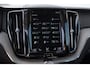 Volvo XC60 T8 390PK Automaat Recharge AWD Inscription / Head up display / Leer dashboard / Trekhaak / BLIS / Adaptieve cruise control / Panoramadak / Apple carplay / Parkeersensoren met camera / Elektrische achterklep / Elektrische stoelen met geheugen / Stoel en stuurwielverwarming