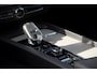 Volvo XC60 T8 390PK Automaat Recharge AWD Inscription / Head up display / Leer dashboard / Trekhaak / BLIS / Adaptieve cruise control / Panoramadak / Apple carplay / Parkeersensoren met camera / Elektrische achterklep / Elektrische stoelen met geheugen / Stoel en stuurwielverwarming