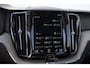 Volvo XC60 T8 390PK Automaat Recharge AWD Inscription / Head up display / Leer dashboard / Trekhaak / BLIS / Adaptieve cruise control / Panoramadak / Apple carplay / Parkeersensoren met camera / Elektrische achterklep / Elektrische stoelen met geheugen / Stoel en stuurwielverwarming