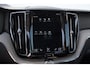 Volvo XC60 T8 390PK Automaat Recharge AWD Inscription / Head up display / Leer dashboard / Trekhaak / BLIS / Adaptieve cruise control / Panoramadak / Apple carplay / Parkeersensoren met camera / Elektrische achterklep / Elektrische stoelen met geheugen / Stoel en stuurwielverwarming