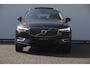 Volvo XC60 T8 390PK Automaat Recharge AWD Inscription / Head up display / Leer dashboard / Trekhaak / BLIS / Adaptieve cruise control / Panoramadak / Apple carplay / Parkeersensoren met camera / Elektrische achterklep / Elektrische stoelen met geheugen / Stoel en stuurwielverwarming