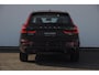 Volvo XC60 T6 350PK Automaat AWD Plus Dark / Trekhaak / BLIS / Adaptieve cruise control / Panoramadak / Apple carplay / Parkeersensoren met camera / Elektrische achterklep / Elektrische stoelen met geheugen / Stoel en stuurwielverwarming