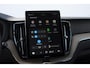 Volvo XC60 T6 350PK Automaat AWD Plus Dark / Trekhaak / BLIS / Adaptieve cruise control / Panoramadak / Apple carplay / Parkeersensoren met camera / Elektrische achterklep / Elektrische stoelen met geheugen / Stoel en stuurwielverwarming
