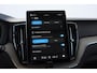 Volvo XC60 T6 350PK Automaat AWD Plus Dark / Trekhaak / BLIS / Adaptieve cruise control / Panoramadak / Apple carplay / Parkeersensoren met camera / Elektrische achterklep / Elektrische stoelen met geheugen / Stoel en stuurwielverwarming