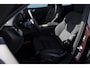 Volvo XC60 T6 350PK Automaat AWD Plus Dark / Trekhaak / BLIS / Adaptieve cruise control / Panoramadak / Apple carplay / Parkeersensoren met camera / Elektrische achterklep / Elektrische stoelen met geheugen / Stoel en stuurwielverwarming