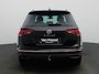 Volkswagen Tiguan 1.5 TSI Life | Automaat | LMV | Climate control | Camera | Stoel/Stuur verwarming | Navigatie | Bluetooth | Adaptive cruise | Parkeer sensoren | Apple carplay | Virtual cockpit | Trekhaak