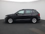Volkswagen Tiguan 1.5 TSI Life | Automaat | LMV | Climate control | Camera | Stoel/Stuur verwarming | Navigatie | Bluetooth | Adaptive cruise | Parkeer sensoren | Apple carplay | Virtual cockpit | Trekhaak