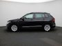 Volkswagen Tiguan 1.5 TSI Life | Automaat | LMV | Climate control | Camera | Stoel/Stuur verwarming | Navigatie | Bluetooth | Adaptive cruise | Parkeer sensoren | Apple carplay | Virtual cockpit | Trekhaak