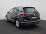 Volkswagen Tiguan 1.5 TSI Life | Automaat | LMV | Climate control | Camera | Stoel/Stuur verwarming | Navigatie | Bluetooth | Adaptive cruise | Parkeer sensoren | Apple carplay | Virtual cockpit | Trekhaak