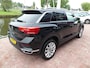 Volkswagen T-Roc 1.5 TSI Style Business AUT. NAVI, CLIMA, PDC, CAMERA, CRUISE, LMV!