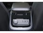 Volvo V60 T8 Recharge AWD Plus Dark - IntelliSafe Assist & Surround - 360º Camera - Harman/Kardon audio - Adaptieve LED koplampen - Verwarmde voorstoelen, stuur & achterbank - Parkeersensoren voor & achter - Elektr. bedienb. voorstoelen met geheugen - Extra getint glas - 19' LMV