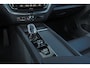 Volvo XC60 T6 Recharge AWD Plus Black Edition - IntelliSafe Assist & Surround - 360º Camera - Harman/Kardon audio - Adaptieve LED koplampen - Verwarmde voorstoelen, stuur & achterbank - Parkeersensoren voor & achter - Elektr. bedienb. voorstoelen met geheugen - Draadloze tel. lader - Extra getint glas - 21' LMV