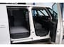 Volkswagen ID. Buzz Cargo 77 kWh SOH 94% - Airco, Cruise, Virtual display, 2x Schuifdeur, PDC, Navi, Trekhaak.