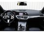 BMW 3-Serie M340i xDrive High Executive | 100% dealer onderhouden | Stoel/stuurverwarming | Schuif/kantel dak | Driving assist | Apple carplay/Android auto | Maxton kit | Head-up display | Memory seat | Virtual cockpit |