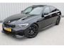 BMW 3-Serie M340i xDrive High Executive | 100% dealer onderhouden | Stoel/stuurverwarming | Schuif/kantel dak | Driving assist | Apple carplay/Android auto | Maxton kit | Head-up display | Memory seat | Virtual cockpit |