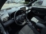 Toyota Yaris Cross 1.5 Hybrid 130 LAUNCH EDITION NL-AUTO 1E-EIG PANODAK 360° CAMERA STOEL/STUURVERW HEAD-UP 4S-BANDEN EL-ACHTERKLEP NAVI PARK-SENSOREN APPLE/ANDROID