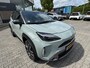Toyota Yaris Cross 1.5 Hybrid 130 LAUNCH EDITION NL-AUTO 1E-EIG PANODAK 360° CAMERA STOEL/STUURVERW HEAD-UP 4S-BANDEN EL-ACHTERKLEP NAVI PARK-SENSOREN APPLE/ANDROID