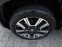 Toyota Yaris Cross 1.5 Hybrid 130 LAUNCH EDITION NL-AUTO 1E-EIG PANODAK 360° CAMERA STOEL/STUURVERW HEAD-UP 4S-BANDEN EL-ACHTERKLEP NAVI PARK-SENSOREN APPLE/ANDROID