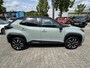 Toyota Yaris Cross 1.5 Hybrid 130 LAUNCH EDITION NL-AUTO 1E-EIG PANODAK 360° CAMERA STOEL/STUURVERW HEAD-UP 4S-BANDEN EL-ACHTERKLEP NAVI PARK-SENSOREN APPLE/ANDROID