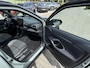 Toyota Yaris Cross 1.5 Hybrid 130 LAUNCH EDITION NL-AUTO 1E-EIG PANODAK 360° CAMERA STOEL/STUURVERW HEAD-UP 4S-BANDEN EL-ACHTERKLEP NAVI PARK-SENSOREN APPLE/ANDROID